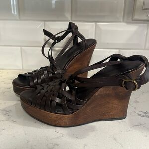 Banana Republic wood wedge sandal size 9